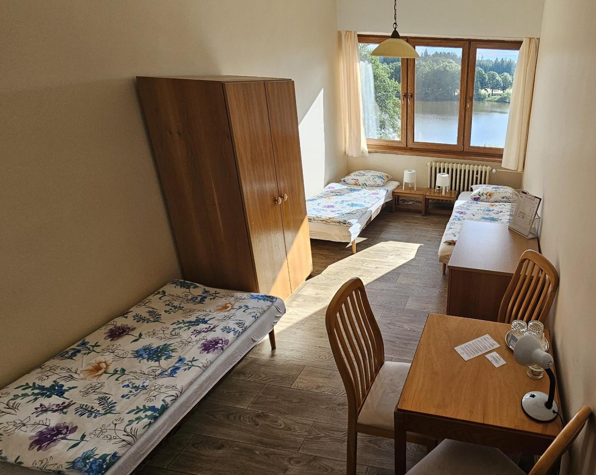 Hotel Chytrov Volfirov Екстер'єр фото