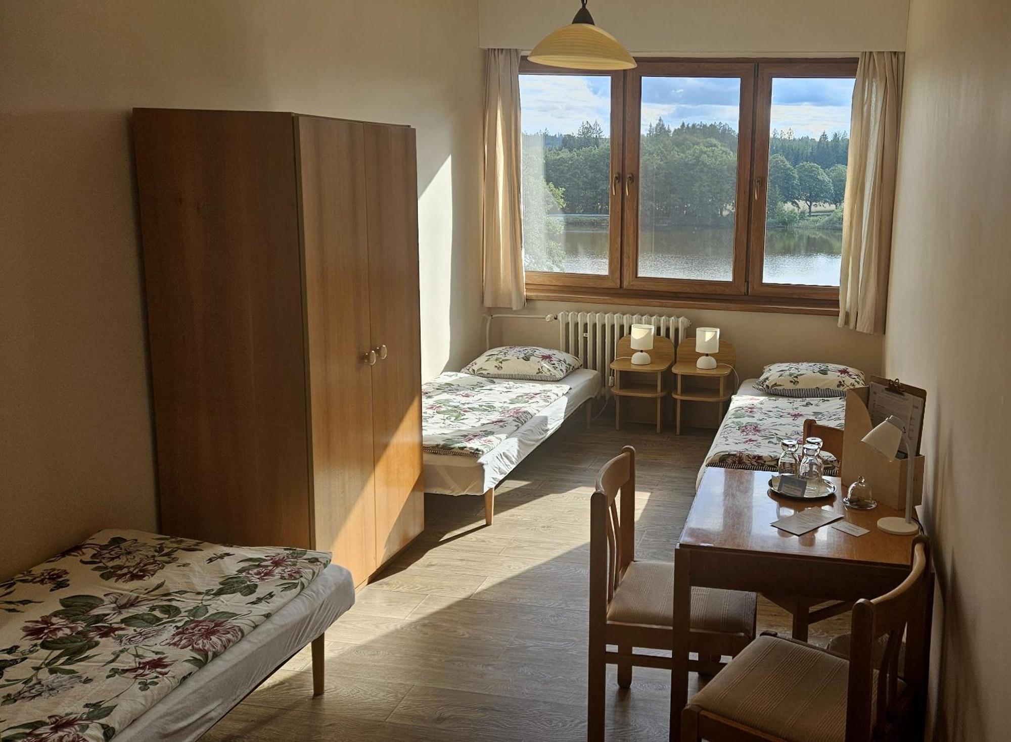 Hotel Chytrov Volfirov Екстер'єр фото