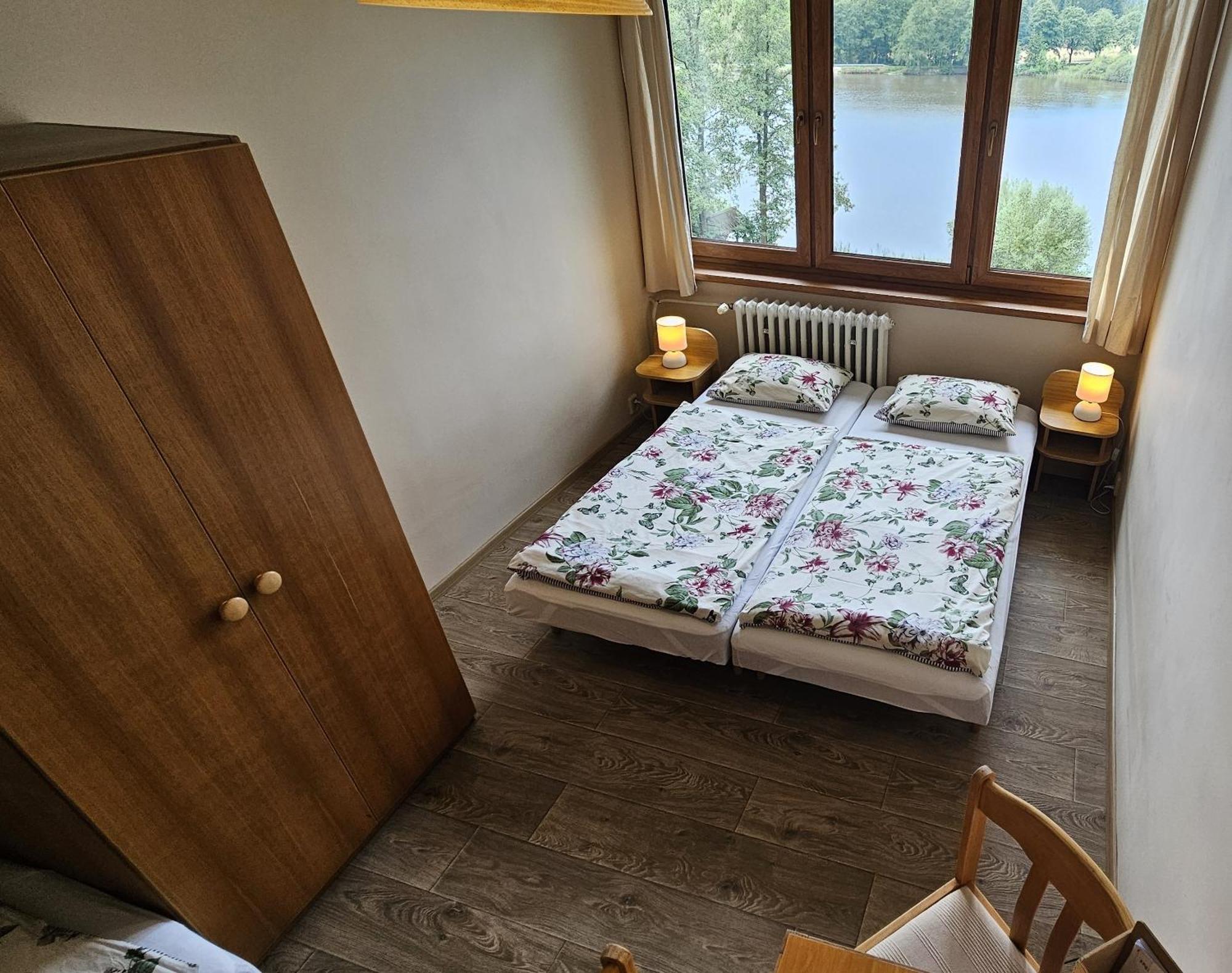 Hotel Chytrov Volfirov Екстер'єр фото